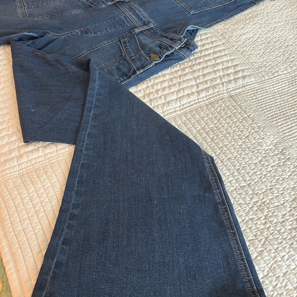 Level 99 Women’s Denim Overalls with Adjustable Straps - Picture 6 of 8